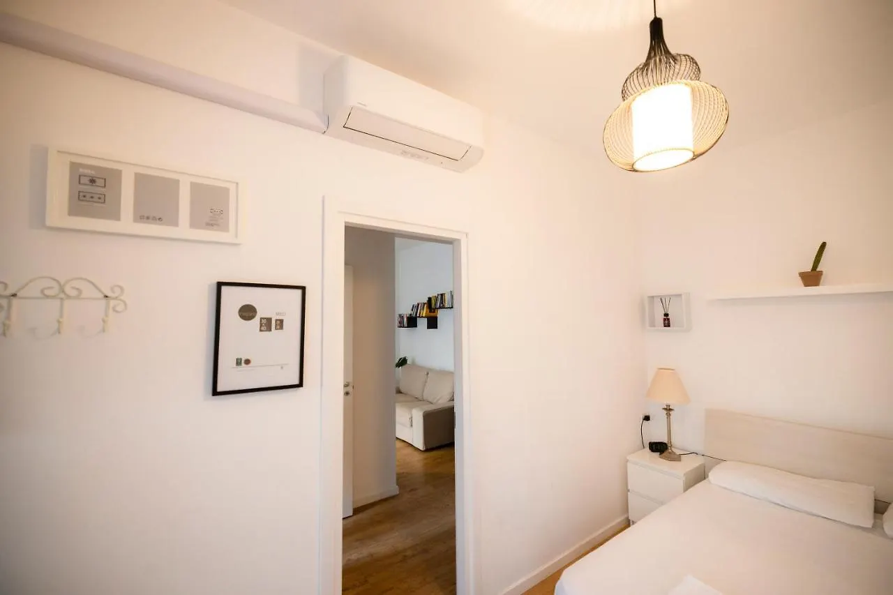 Ampio Bilocale In Zona Navigli/Romolo Apartment Milan