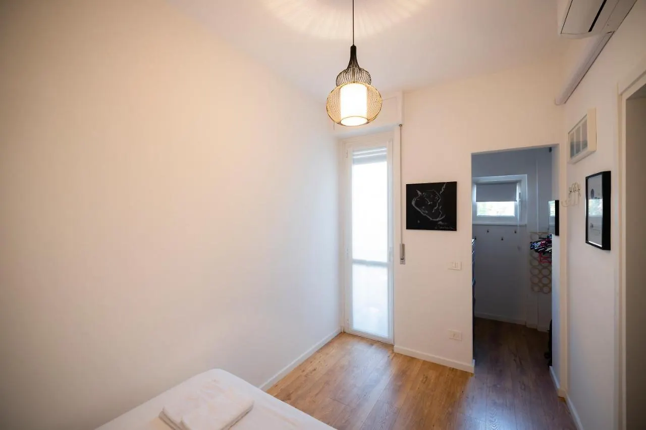 Ampio Bilocale In Zona Navigli/Romolo Apartment Milan
